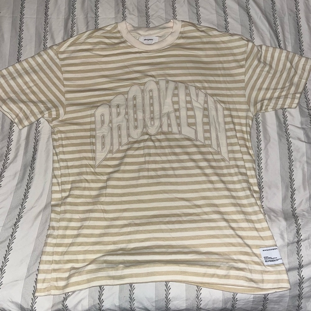 Brooklyn Graphic Stripe Crew Neck T-Shirt - Beige